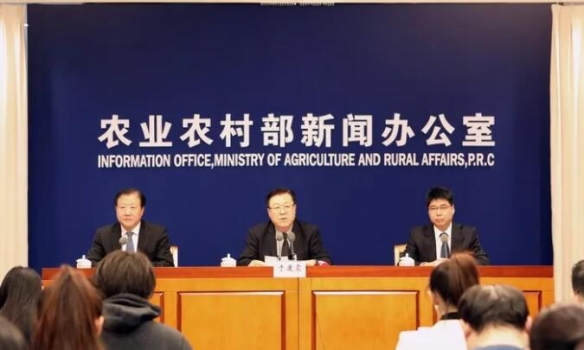 2019年12月份全國能繁母豬存欄增長2.2%，生豬出欄增長14.1%，豬料增長2%